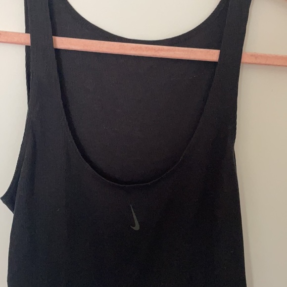 Nike Yoga Tank with Soft Ribbed Fabric - Womens M - Picture 3 of 4